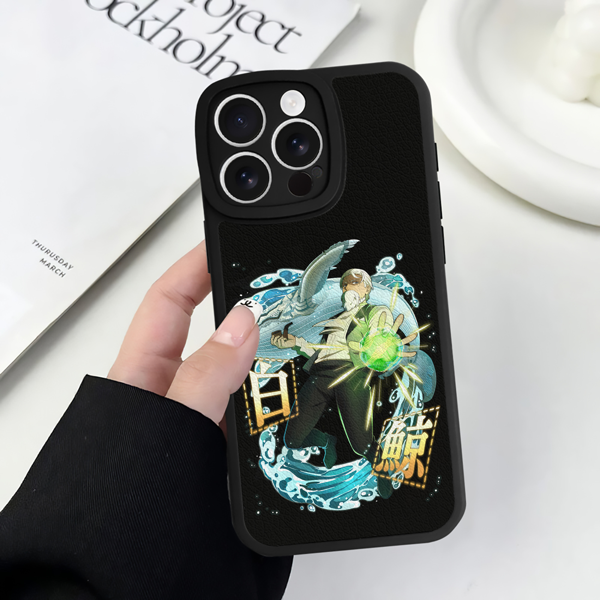 （画像用） 文豪ストレイドッグス Bungo Stray Dogs 【iPhone 16シリーズ対応】シリコンスマホケース（レザー調） 材質：シリコン